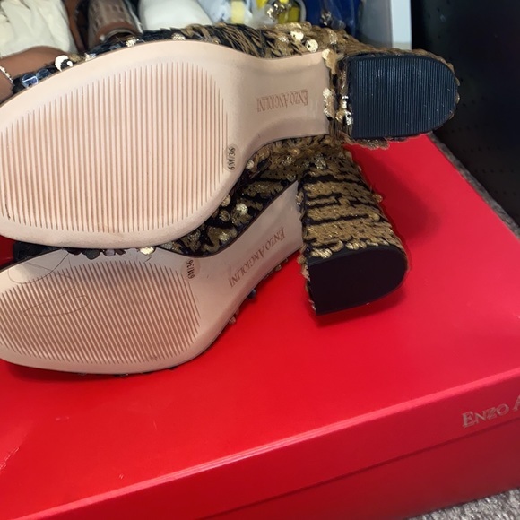 Enzo Angiolini gold and black booties - Picture 4 of 4